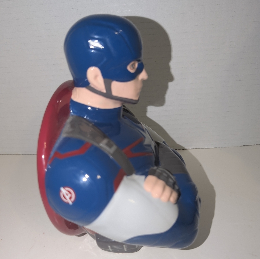 Marvel Avengers Captain America Ceramic Piggy Bank - Picture 4 of 6